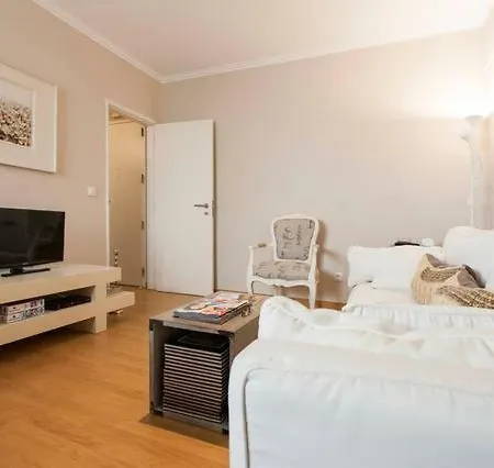 Well Situated And Cosy In Monte Daire *